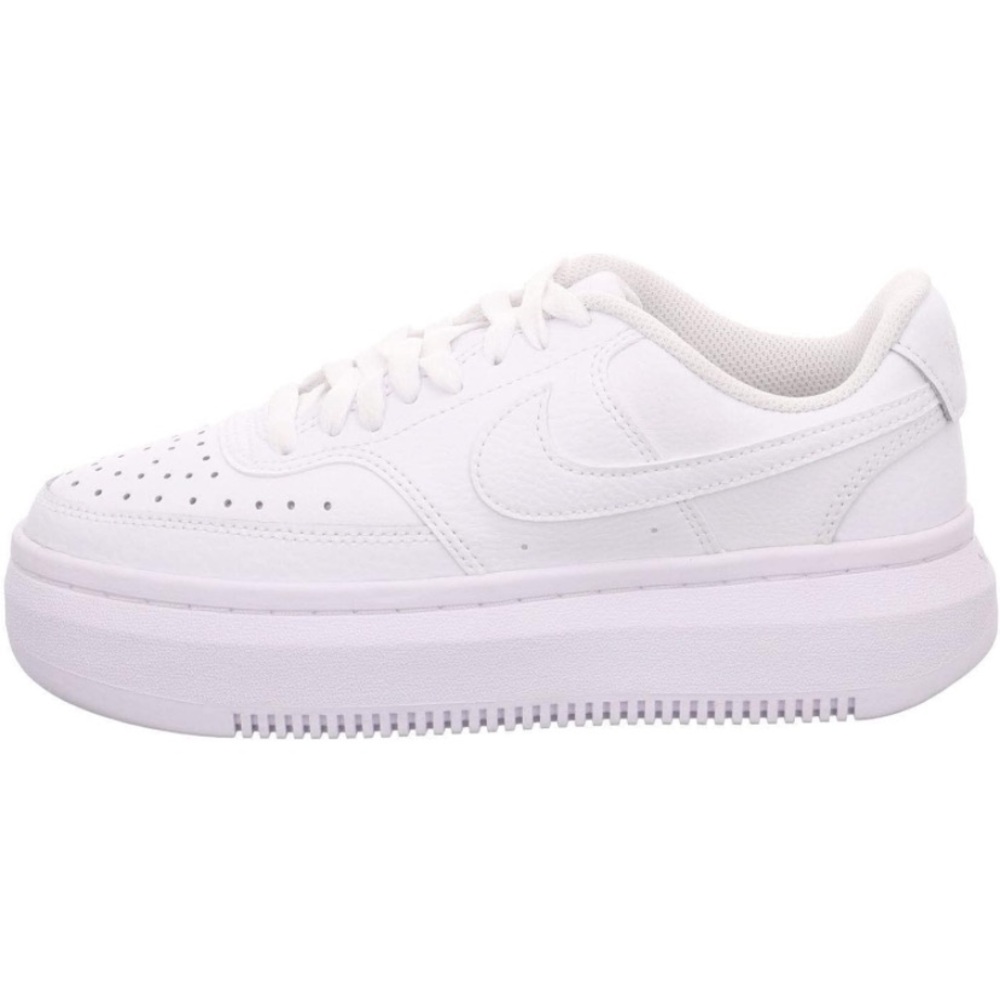 Like new NIKE court vision Alta sneakers